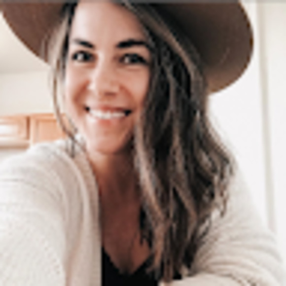 Meet your Posher, Amanda - Picture 1 of 1